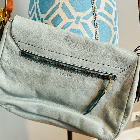 Vintage FOSSIL Harper Small Flap Leather Crossbody Teal Brown Saddle Bag Flaw - Picture 3 of 7